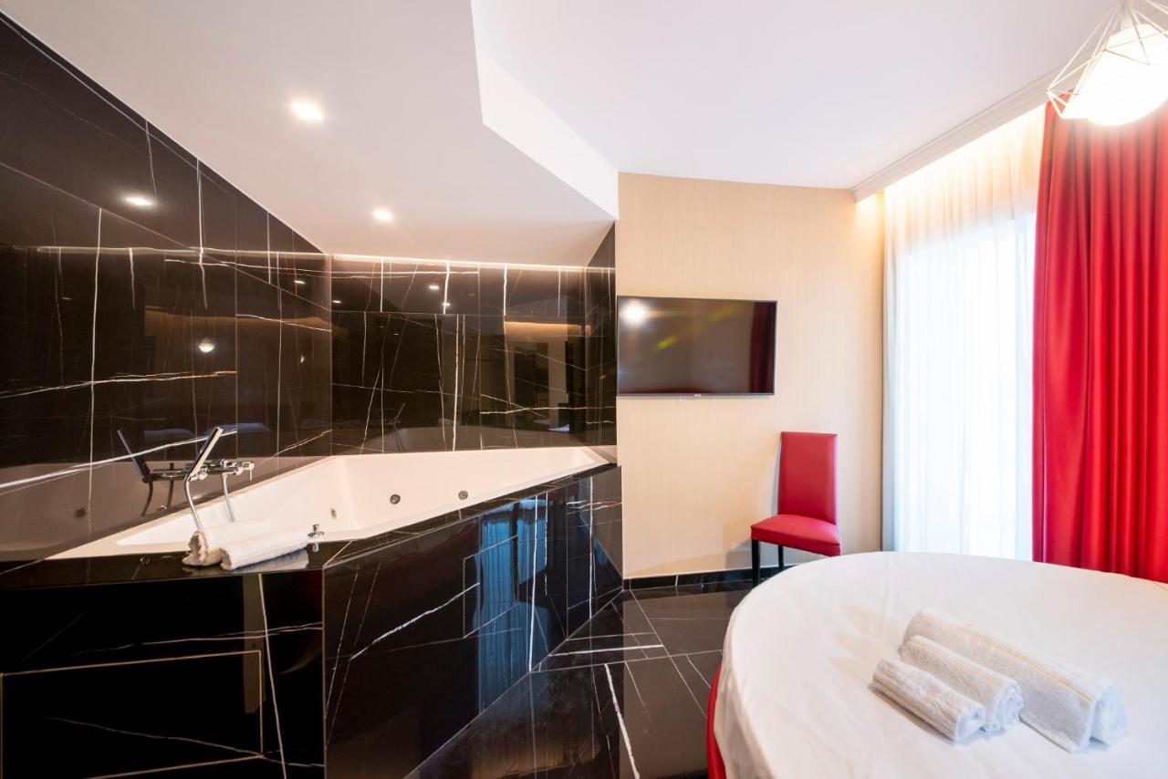 Hotel Xbusiness Nola Dış mekan fotoğraf