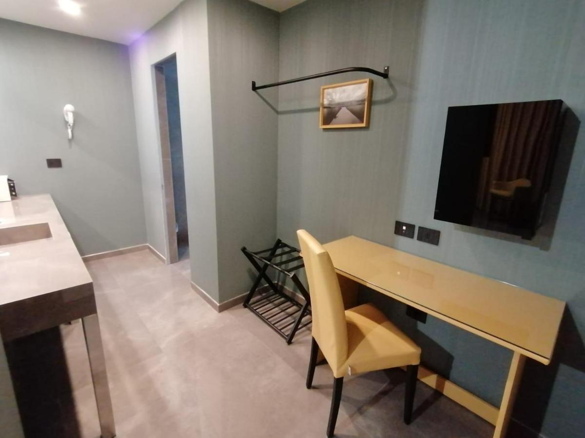Hotel Xbusiness Nola Dış mekan fotoğraf
